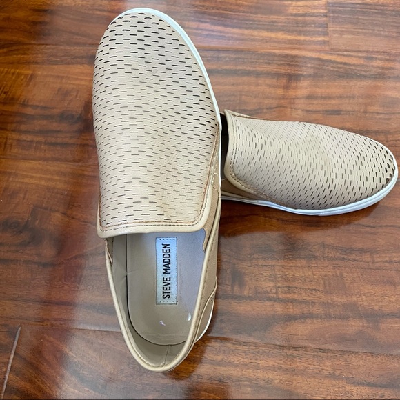 Steve Madden slip on sneaker shoes - Picture 1 of 7